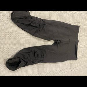 Lululemon Capri tights charcoal grey